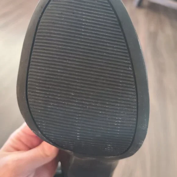 Jessica Simpson black pumps 9.5M - Picture 7 of 7